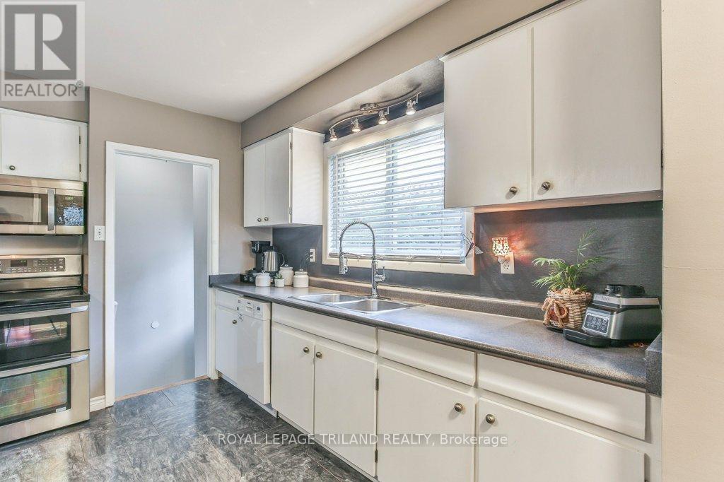15 Talavera Crescent, London East, Ontario  N5V 1K7 - Photo 7 - X12310124