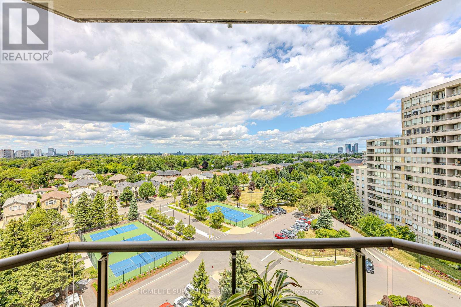 1005 - 7 Townsgate Drive, Vaughan, Ontario  L4J 7Z9 - Photo 25 - N12310118