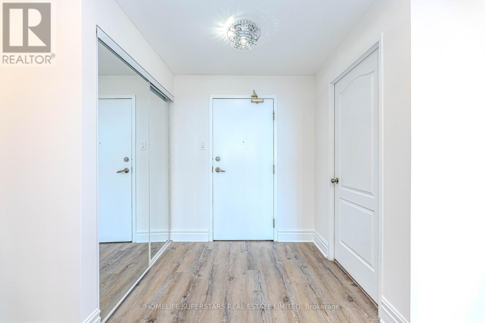 Property at 1005 - 7 TOWNSGATE DRIVE image 3