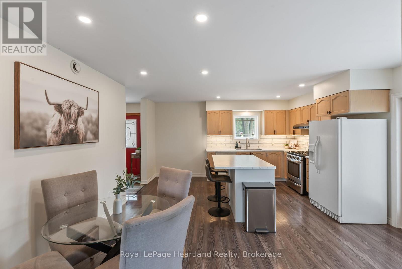 415 Cavan Street, Minto, Ontario  N0G 2P0 - Photo 17 - X12310130