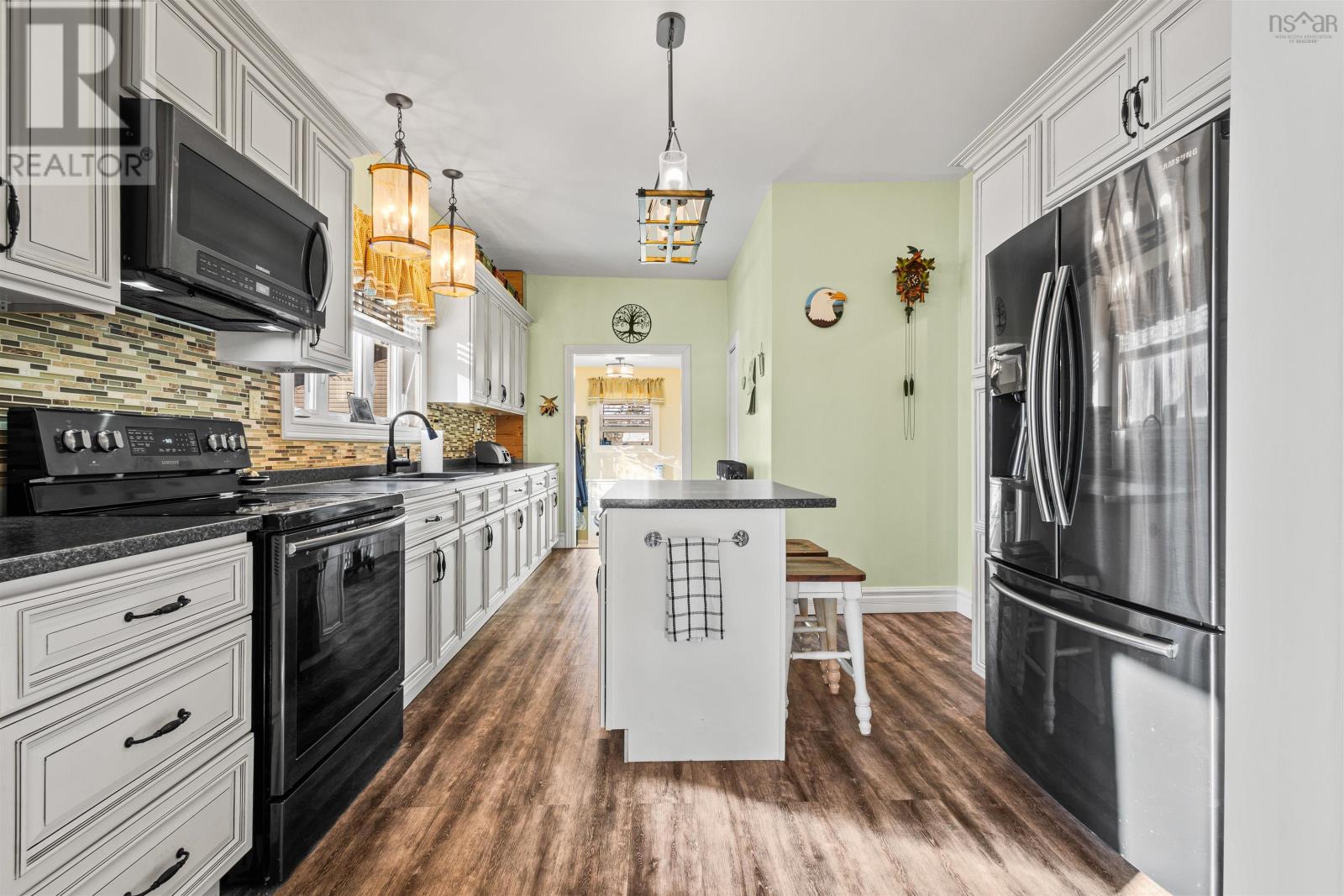 9 Mcdougall Street, Springhill, Nova Scotia  B0M 1X0 - Photo 11 - 202504284