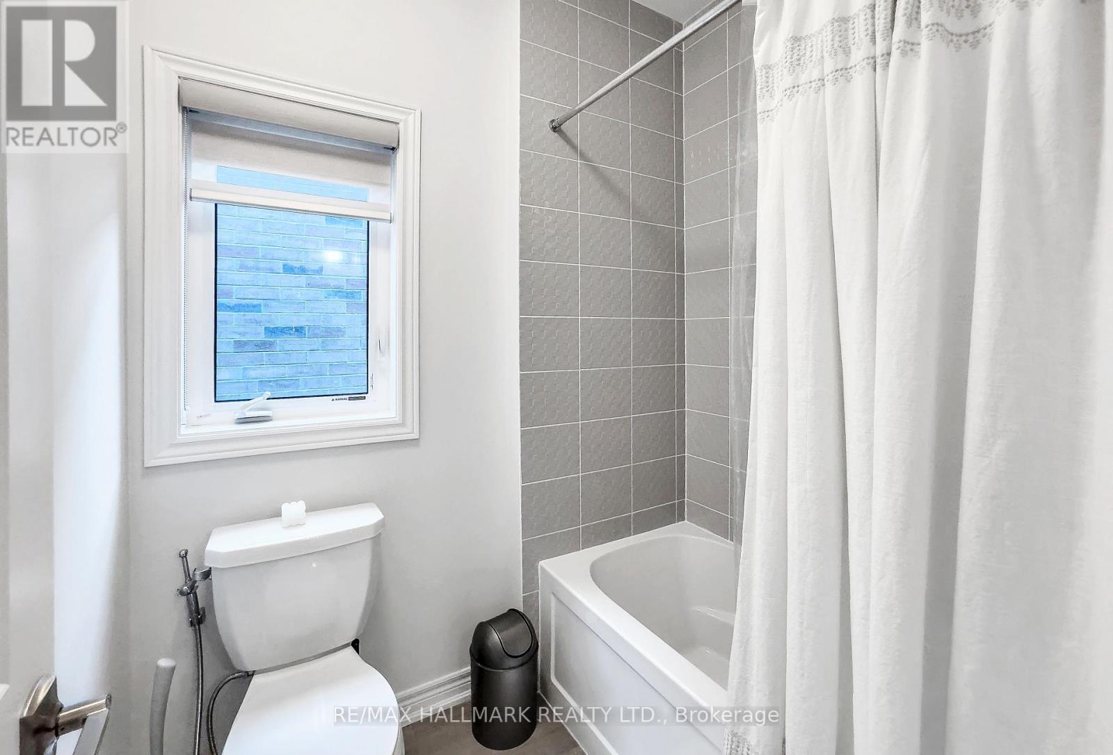 84 Pine Hill Crescent, Aurora, Ontario  L4G 3X9 - Photo 32 - N12310040