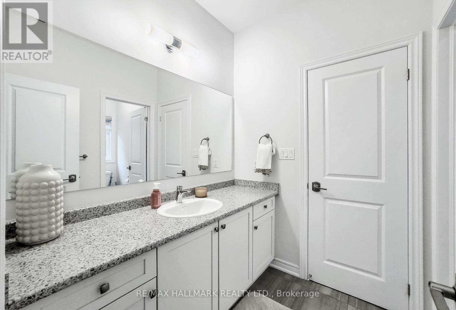 84 Pine Hill Crescent, Aurora, Ontario  L4G 3X9 - Photo 33 - N12310040