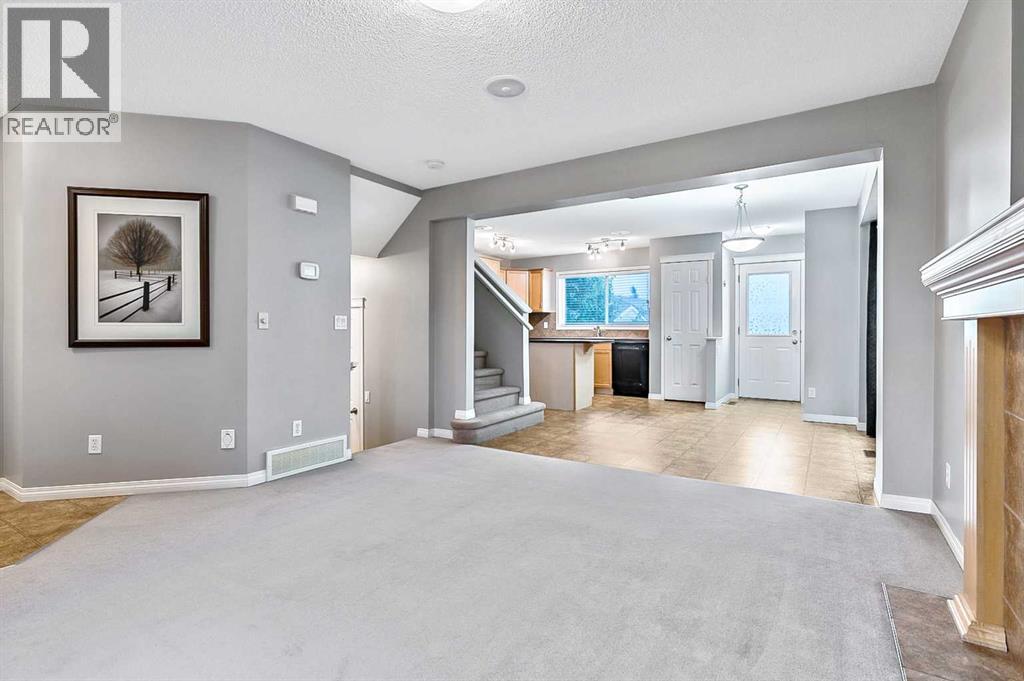 Property at 342 Everglen Rise SW image 5
