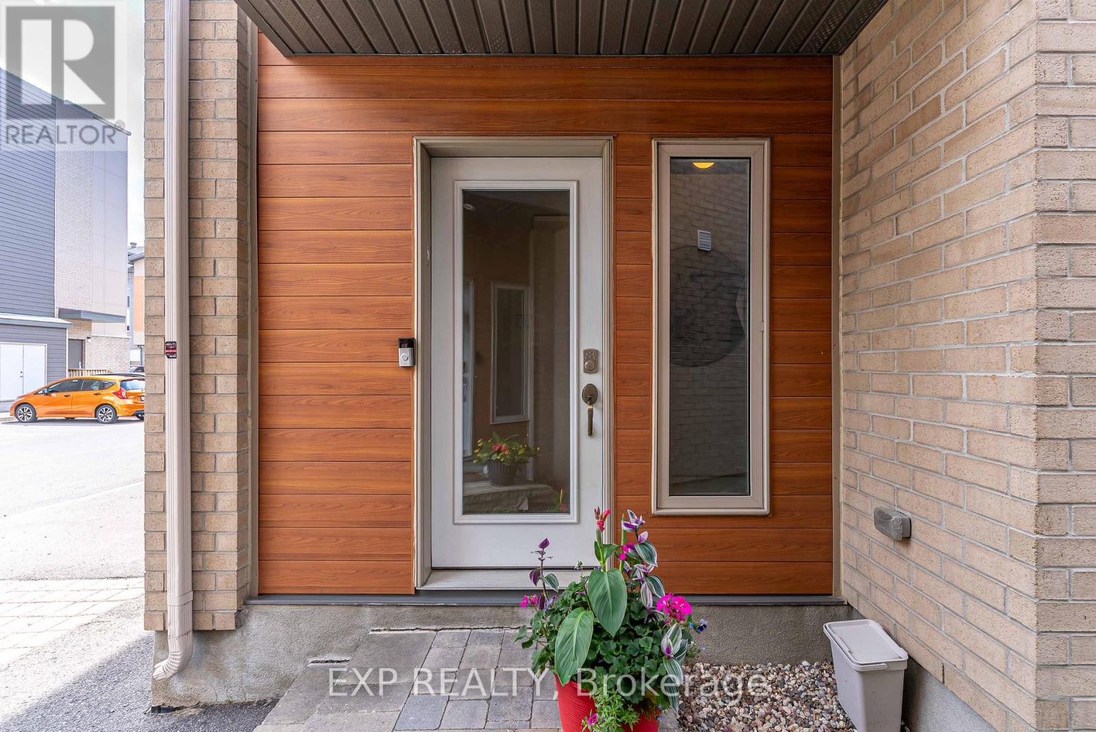 Property at 612 TERRAVITA PRIVATE image 4