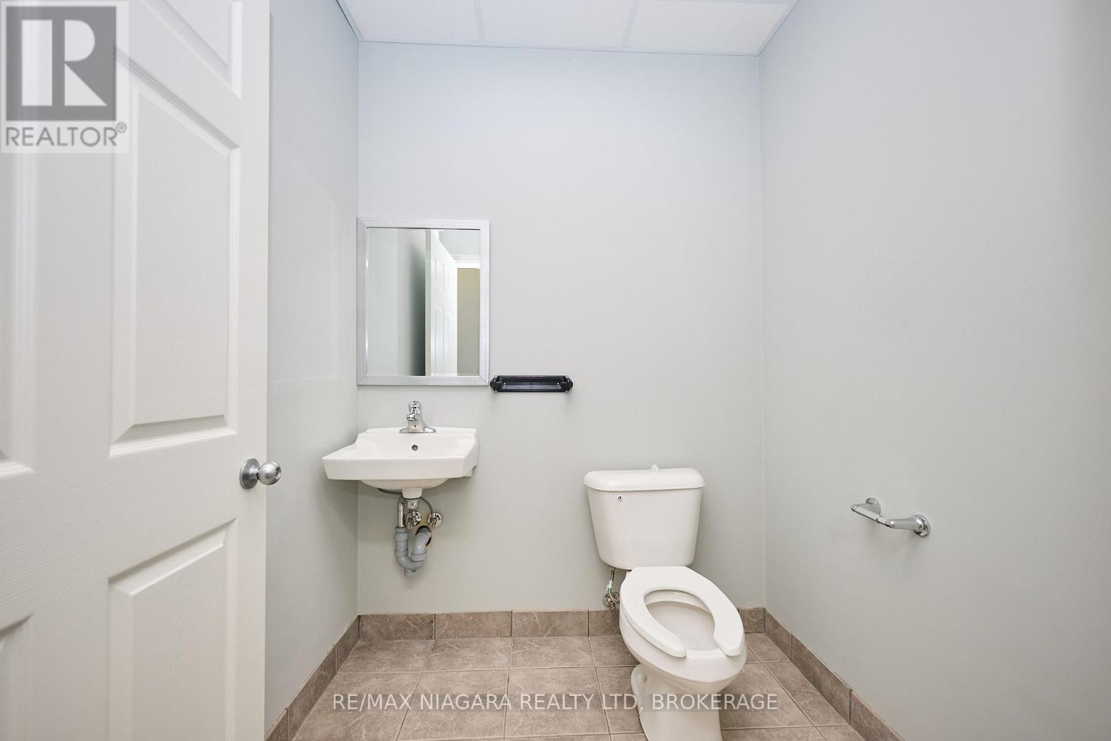 1b - 5927 Thorold Stone Road, Niagara Falls (Church's Lane), Ontario  L2J 1A1 - Photo 13 - X12310158