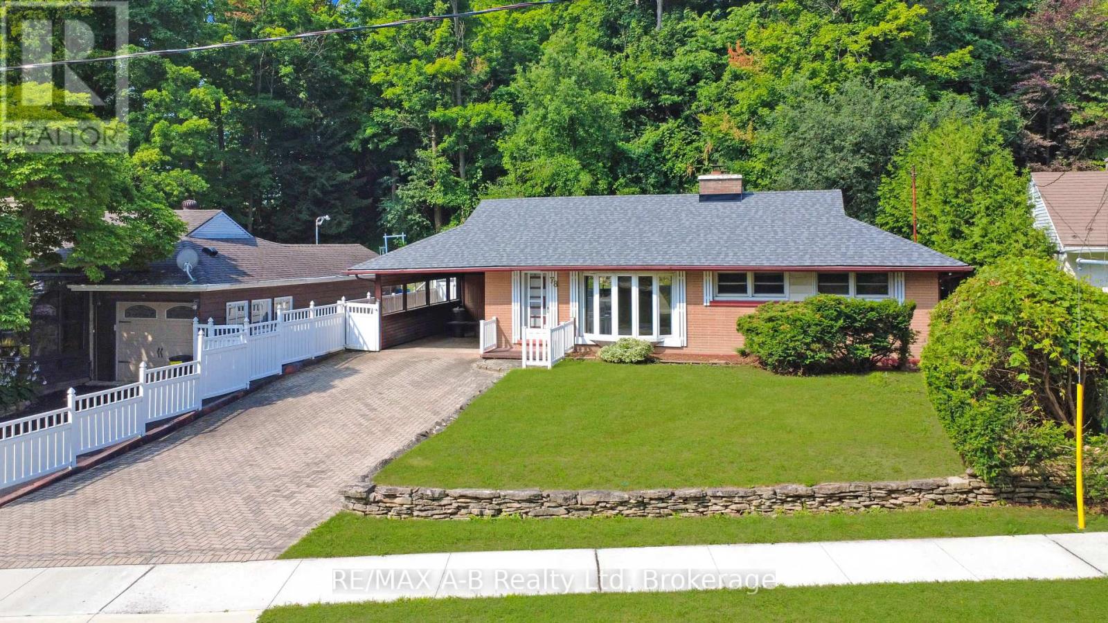 78 Valewood Place, Kitchener, Ontario  N2H 4N6 - Photo 1 - X12310152