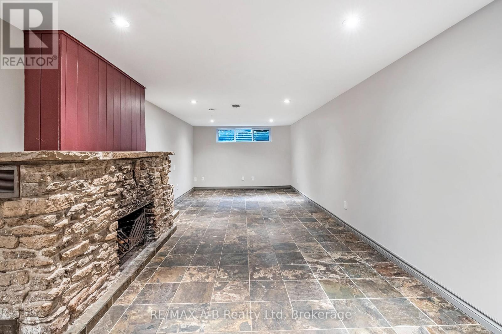 78 Valewood Place, Kitchener, Ontario  N2H 4N6 - Photo 15 - X12310152