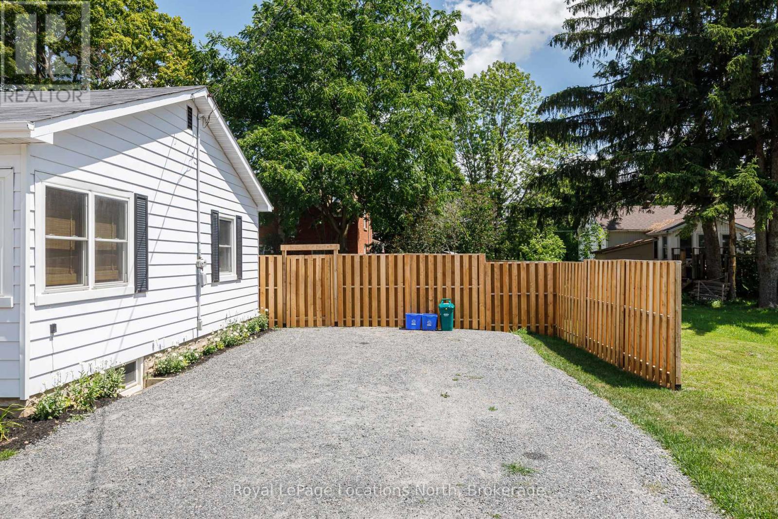 283 Denmark Street, Meaford, Ontario  N4L 1C2 - Photo 42 - X12310172