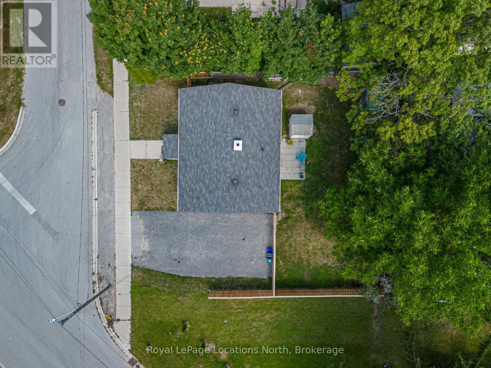 283 Denmark Street, Meaford, Ontario  N4L 1C2 - Photo 6 - X12310172