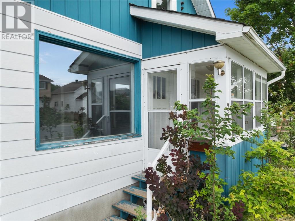 Property at 25 Clemow Avenue image 4