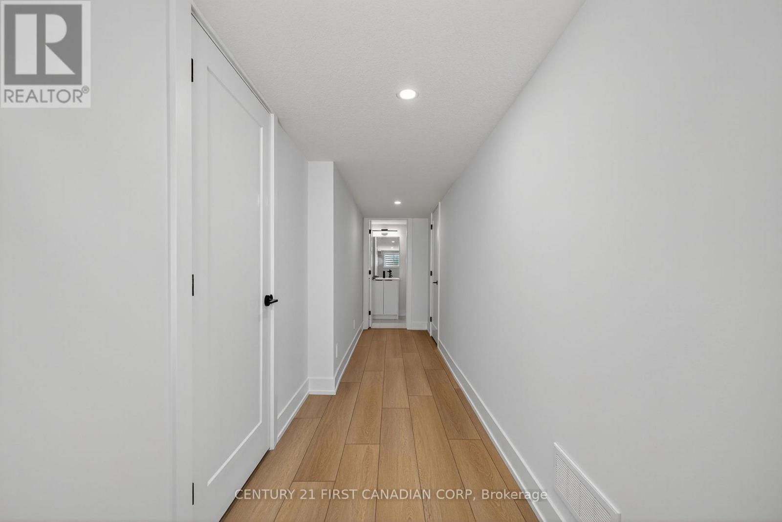 56- Lower - 1175 Riverbend Road, London South (South B), Ontario  N6K 0E9 - Photo 12 - X12310236