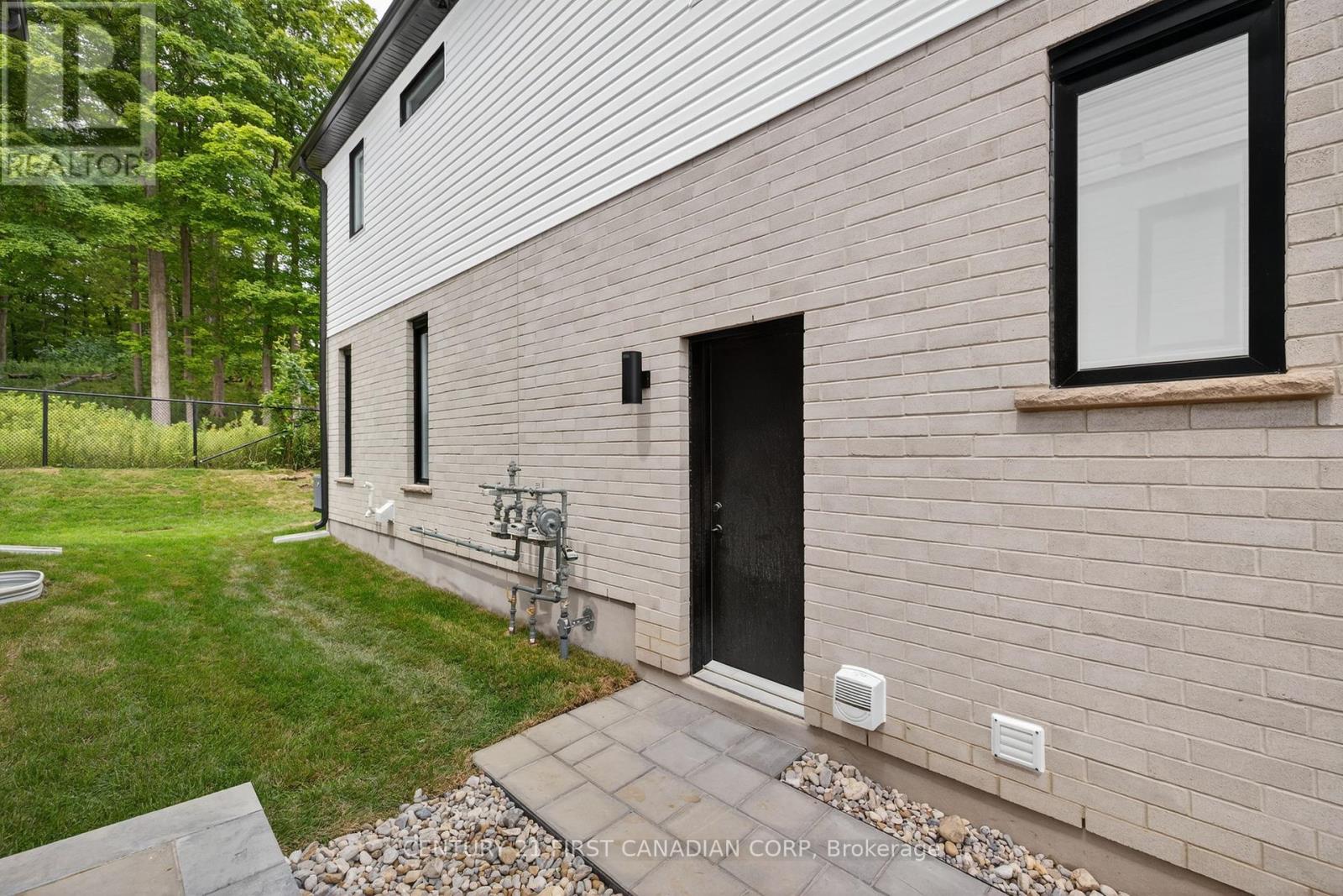 56- Lower - 1175 Riverbend Road, London South (South B), Ontario  N6K 0E9 - Photo 20 - X12310236