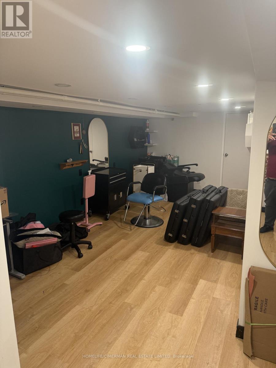 Main Floor - 880 Bloor Street W, Toronto, Ontario  M6G 1M5 - Photo 6 - W12310162