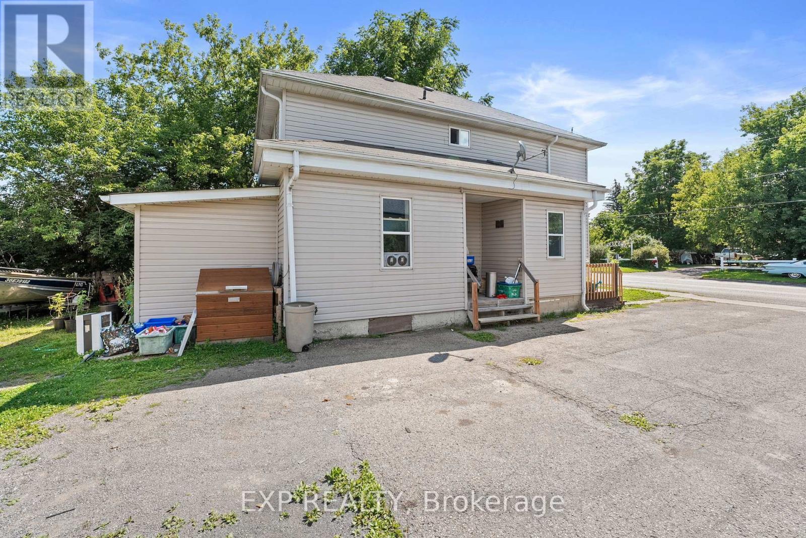 4 Mary Street W, Kawartha Lakes, Ontario  K9V 2N4 - Photo 11 - X12310170