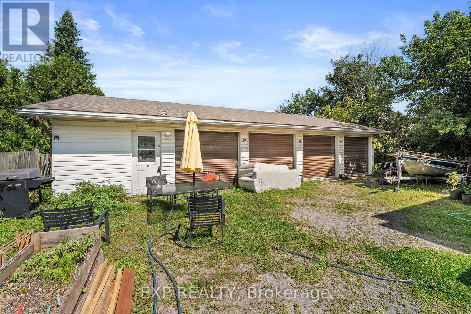 4 Mary Street W, Kawartha Lakes, Ontario  K9V 2N4 - Photo 12 - X12310170
