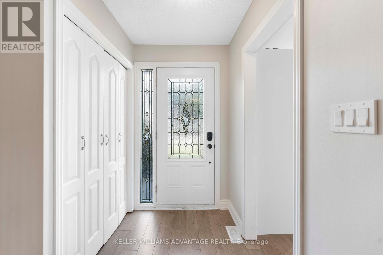 Property at 17 LOSCOMBE DRIVE image 4