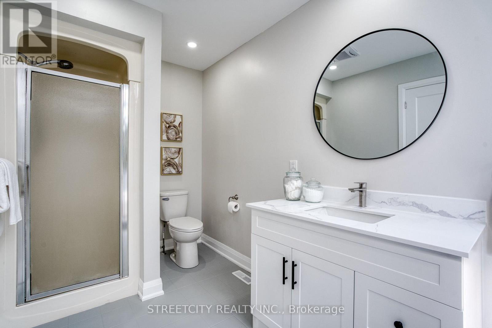 26 Grasmere Crescent, London North, Ontario  N6G 4P2 - Photo 33 - X12310253