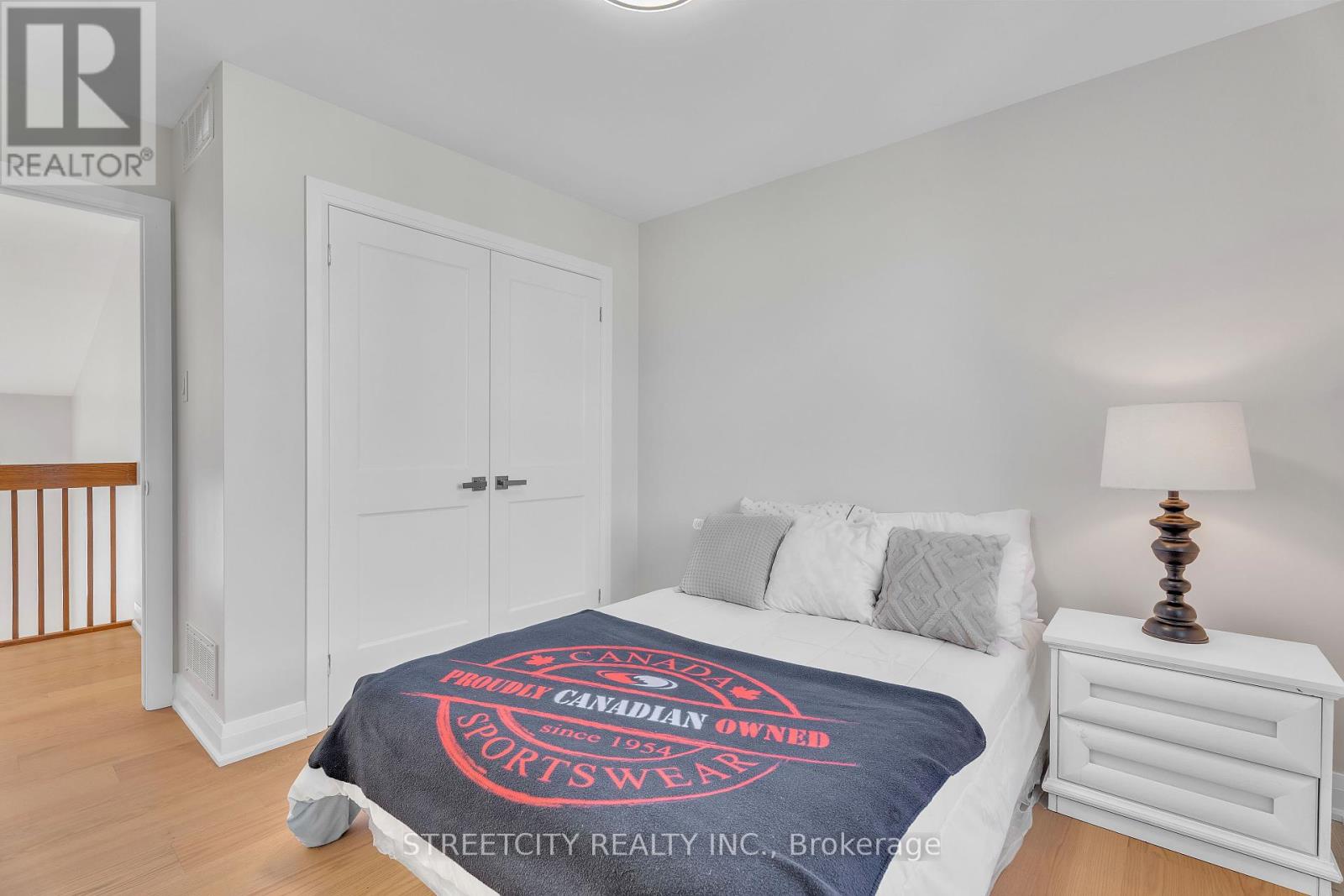 26 Grasmere Crescent, London North, Ontario  N6G 4P2 - Photo 36 - X12310253