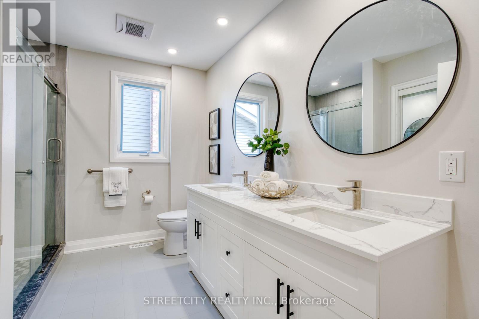26 Grasmere Crescent, London North, Ontario  N6G 4P2 - Photo 41 - X12310253