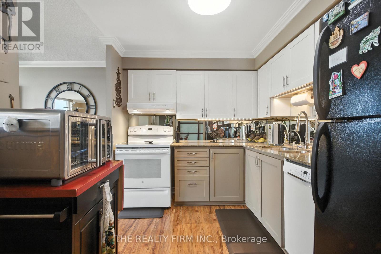 809 - 127 Belmont Drive, London South, Ontario  N6J 4J7 - Photo 7 - X12310312
