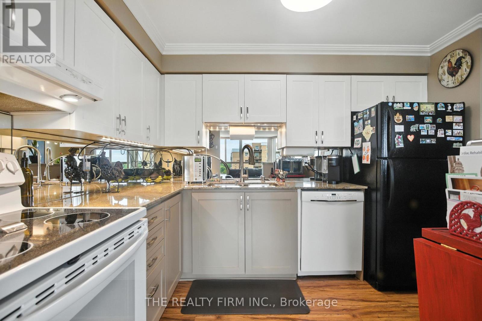 809 - 127 Belmont Drive, London South, Ontario  N6J 4J7 - Photo 8 - X12310312