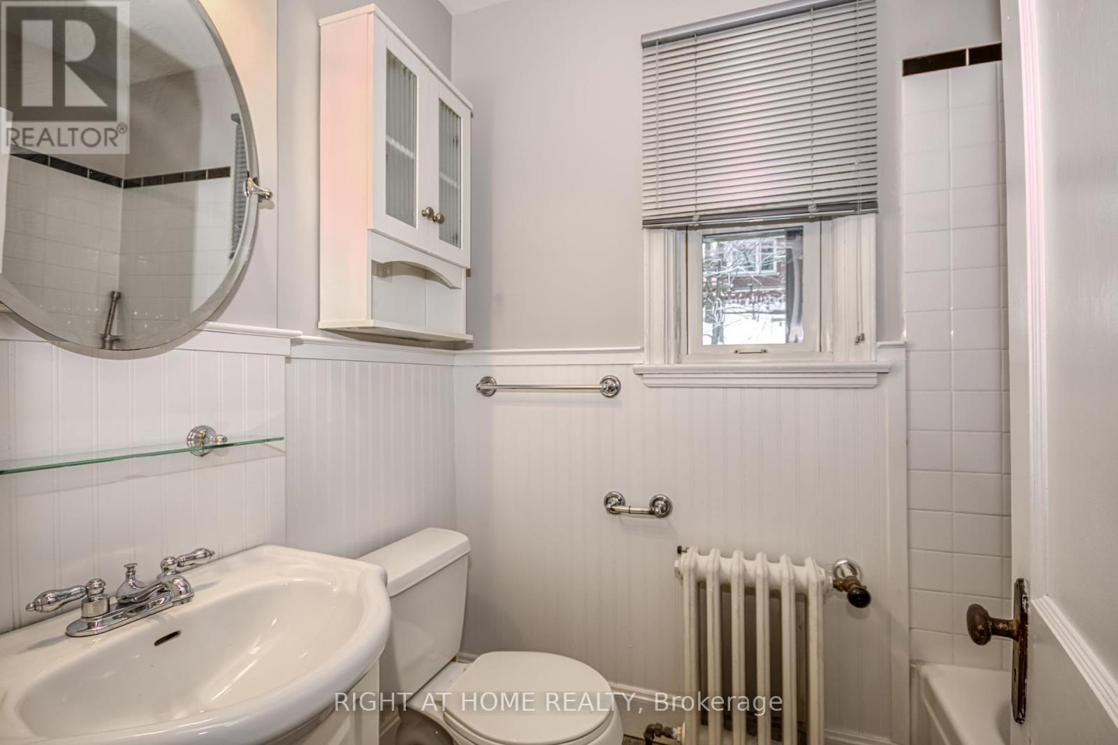 105 Riverside Drive, Greater Sudbury, Ontario  P3E 1G7 - Photo 5 - X12310308