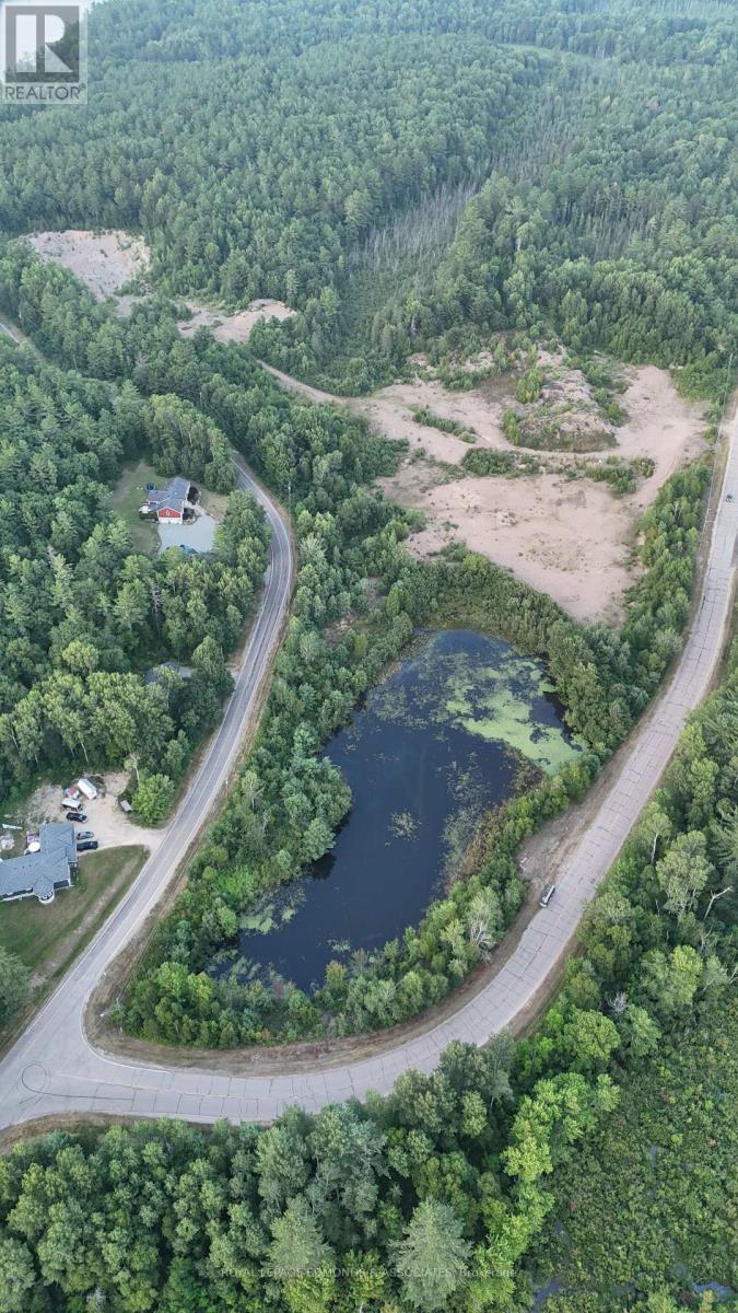 705 Rantz Road, Petawawa, Ontario  K8H 2W8 - Photo 10 - X12310378