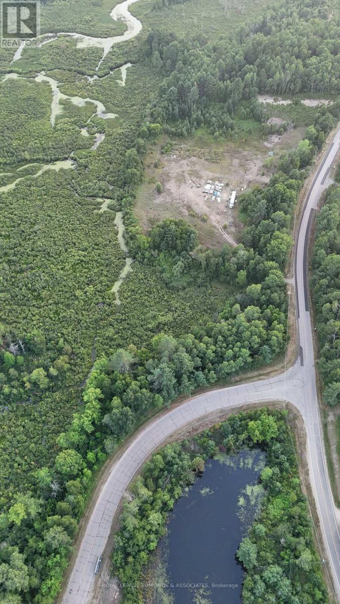 705 Rantz Road, Petawawa, Ontario  K8H 2W8 - Photo 12 - X12310378