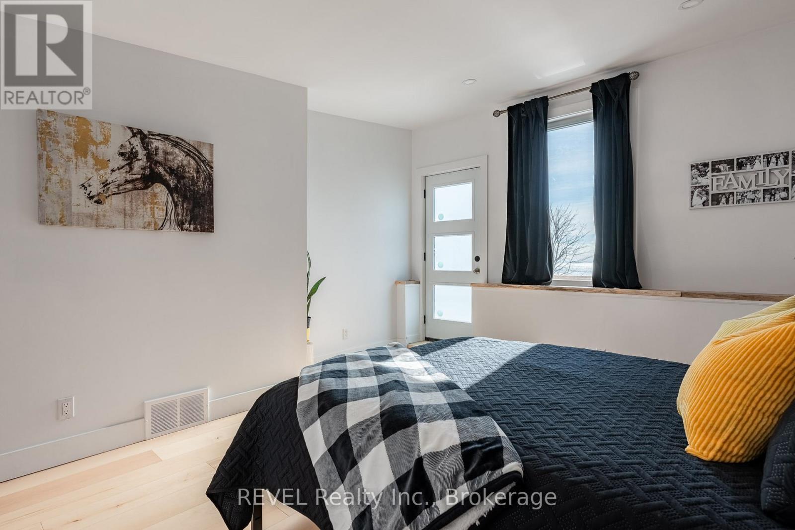 80 Lighthouse Drive, Haldimand, Ontario  N1A 2W6 - Photo 20 - X12310352