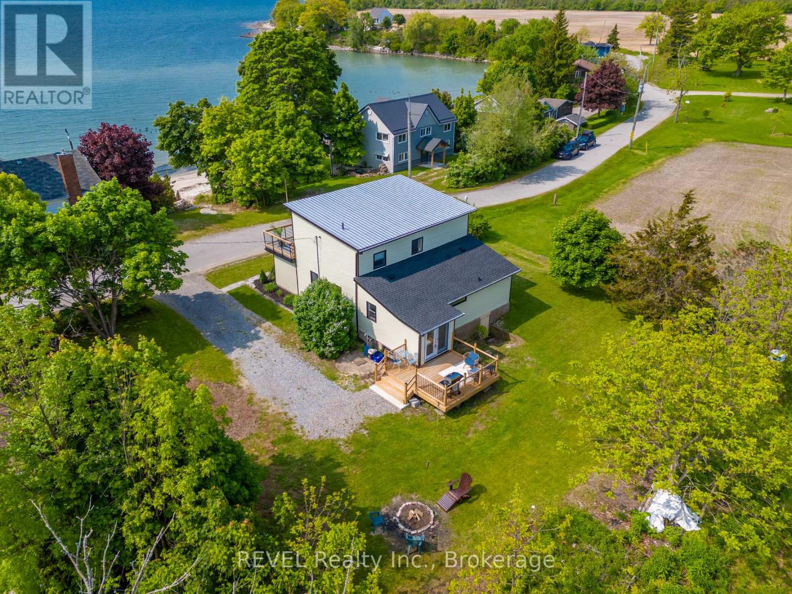 80 Lighthouse Drive, Haldimand, Ontario  N1A 2W6 - Photo 32 - X12310352