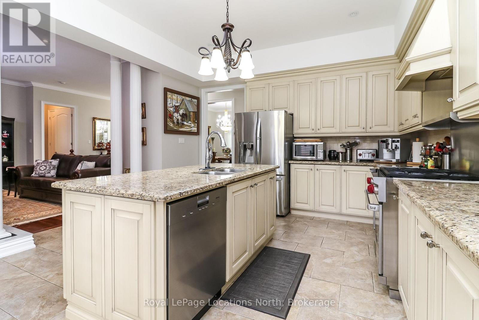 15 Downer Crescent, Wasaga Beach, Ontario  L9Z 1C2 - Photo 20 - S12310326