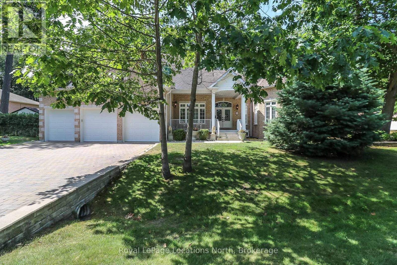 15 Downer Crescent, Wasaga Beach, Ontario  L9Z 1C2 - Photo 4 - S12310326