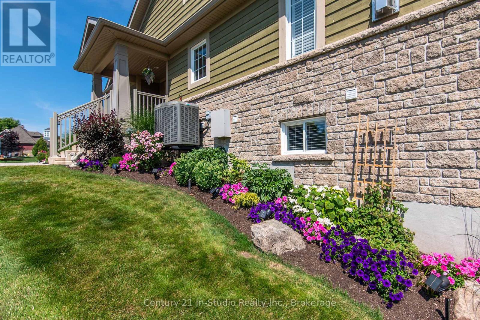 1 - 301 Telford Trail, Georgian Bluffs, Ontario  N0H 1S0 - Photo 5 - X12310257