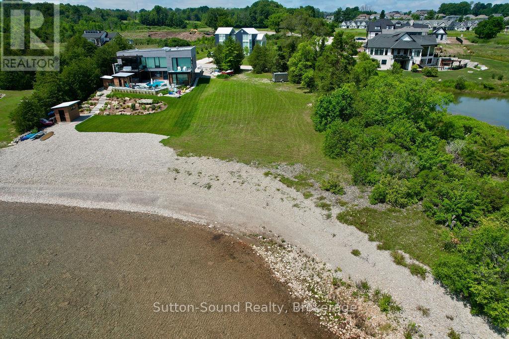 542 Punkinseed Lane, Georgian Bluffs, Ontario  N0H 1S0 - Photo 4 - X12310374