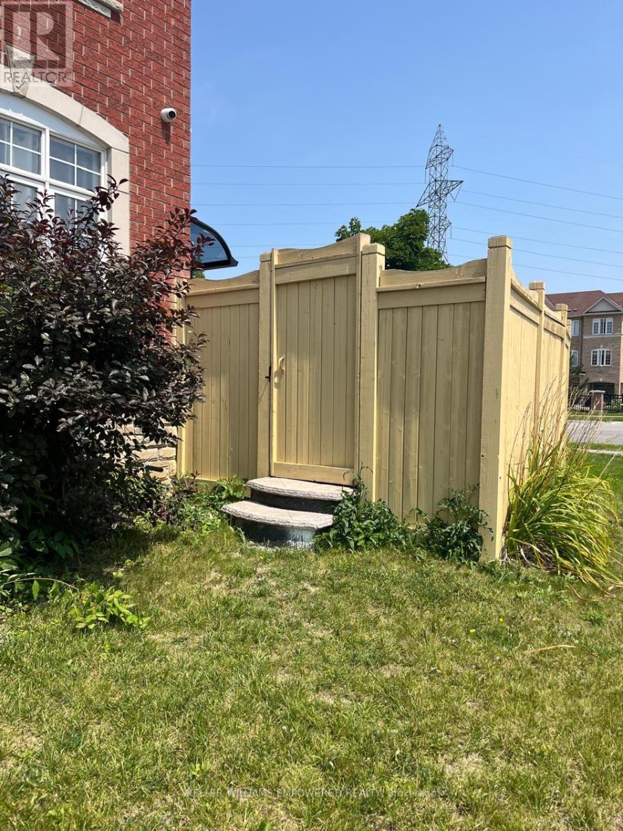Basement - 92 Polonia Avenue, Brampton, Ontario  L6Y 0K5 - Photo 2 - W12310223