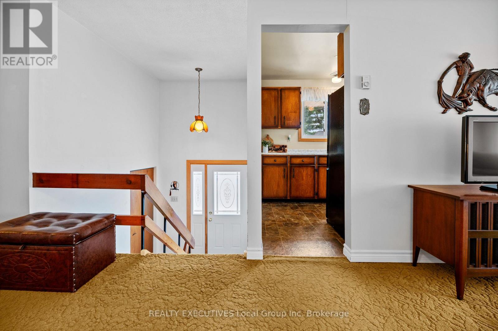 Property at 546 SPARKS STREET image 4