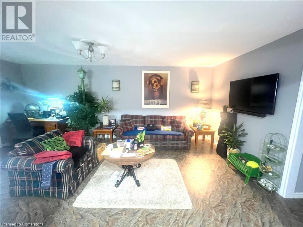 208 Picton Street E, Hamilton, Ontario  L8L 3W9 - Photo 3 - 40755033