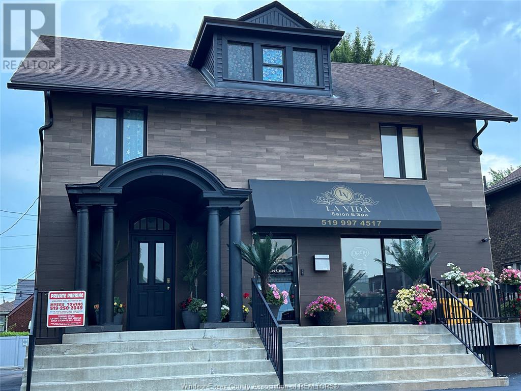 MLS# 25018975: 1580 OUELLETTE, Windsor, Canada