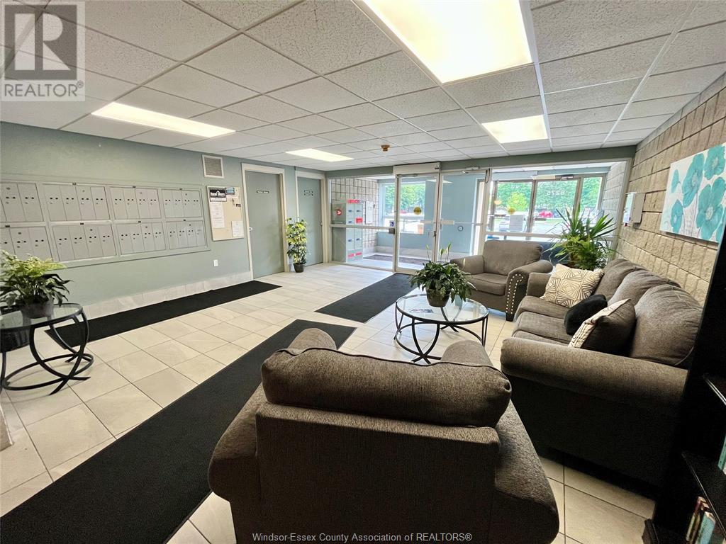 Property at 8275 WYANDOTTE STREET Unit# 408 image 5