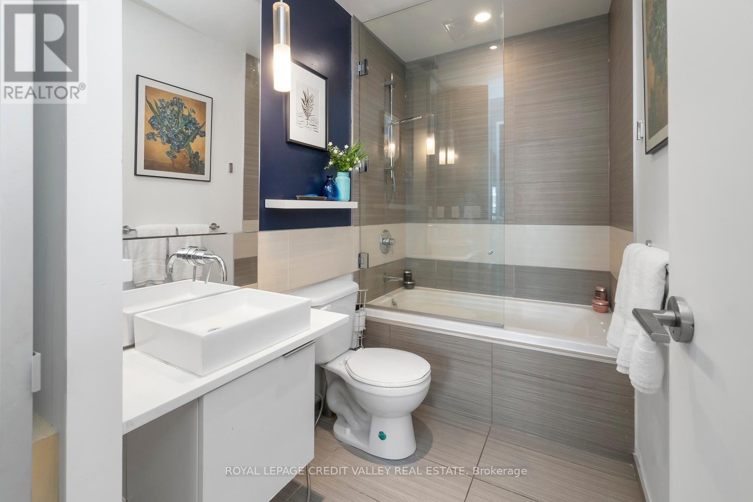 1003 - 8 Charlotte Street, Toronto, Ontario  M5V 0K4 - Photo 16 - C12310368