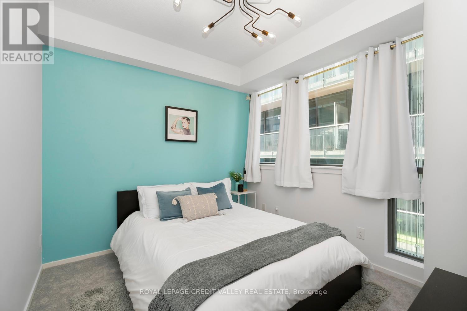 1003 - 8 Charlotte Street, Toronto, Ontario  M5V 0K4 - Photo 17 - C12310368