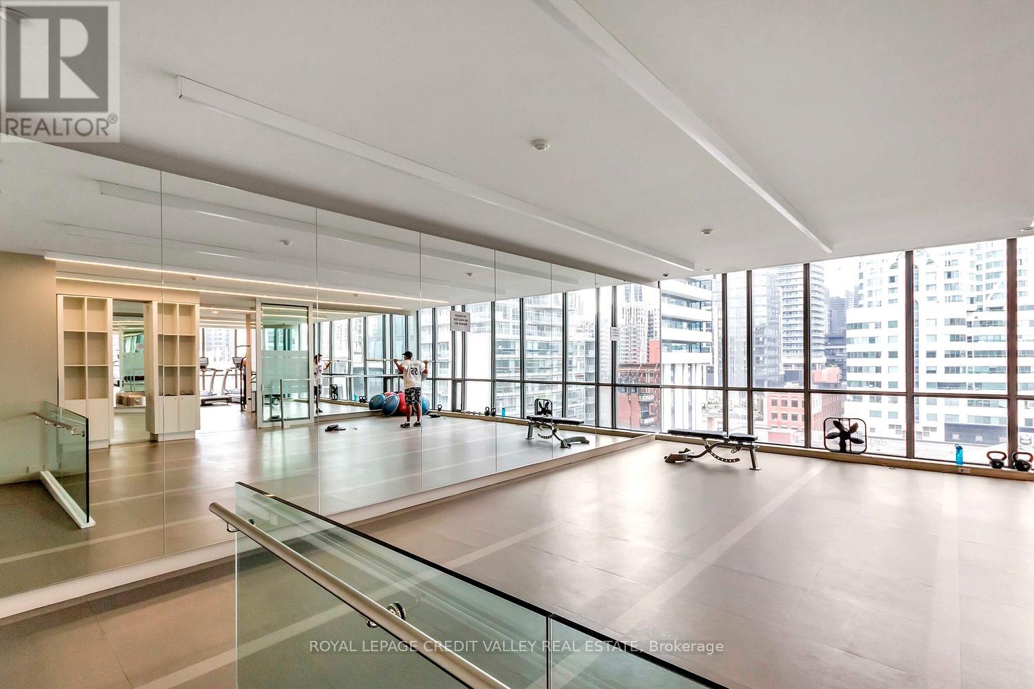 1003 - 8 Charlotte Street, Toronto, Ontario  M5V 0K4 - Photo 21 - C12310368