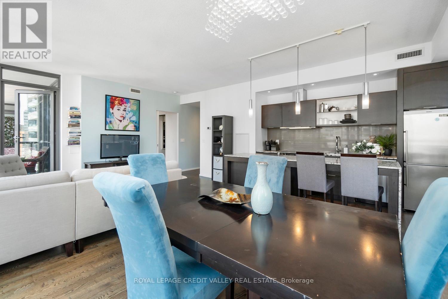 1003 - 8 Charlotte Street, Toronto, Ontario  M5V 0K4 - Photo 8 - C12310368