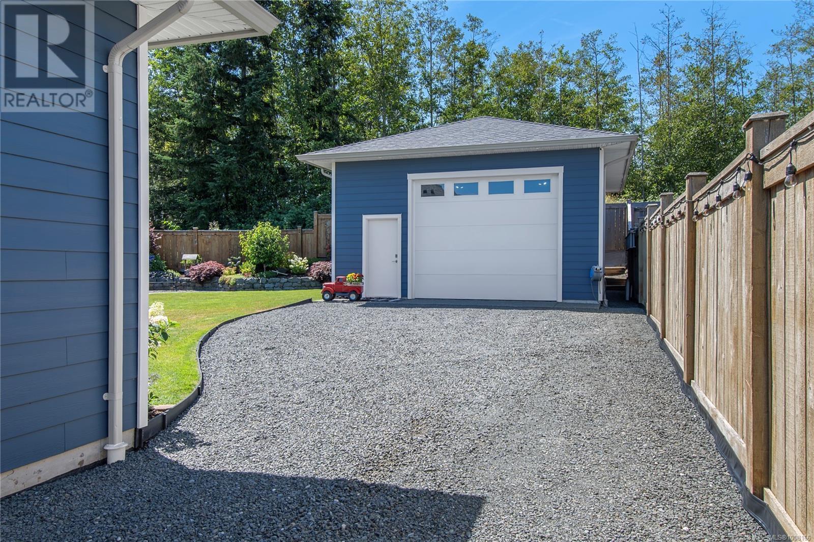 Property at 2270 Forest Grove Dr image 2