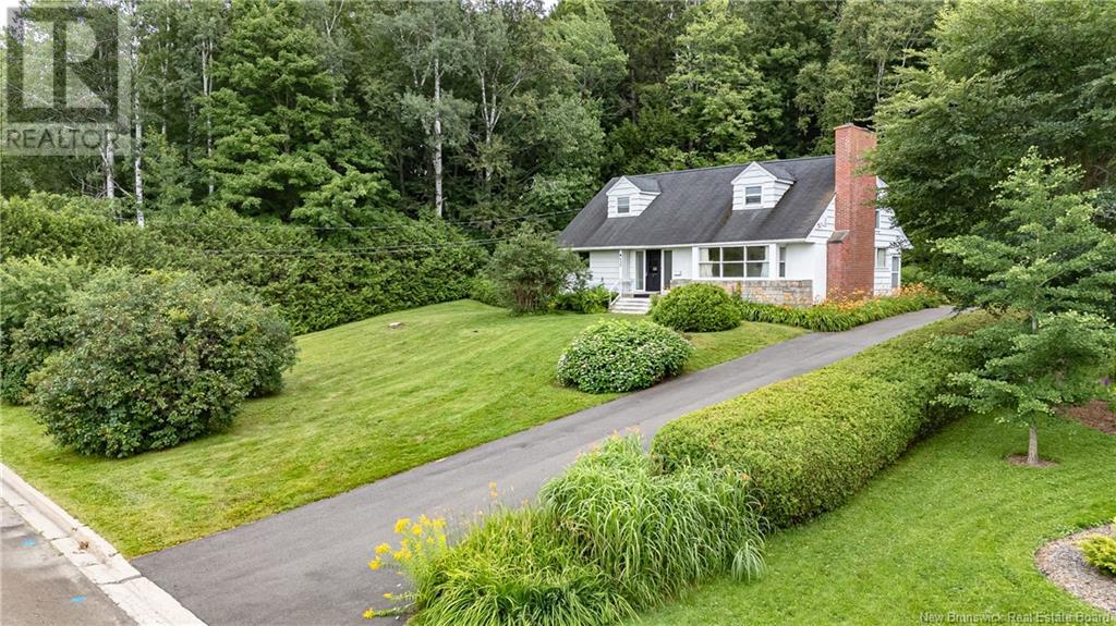 Property at 628 Golf Club Road image 2