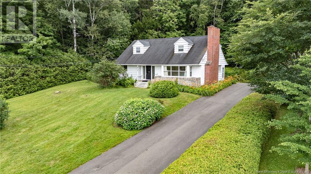 Property at 628 Golf Club Road image 3