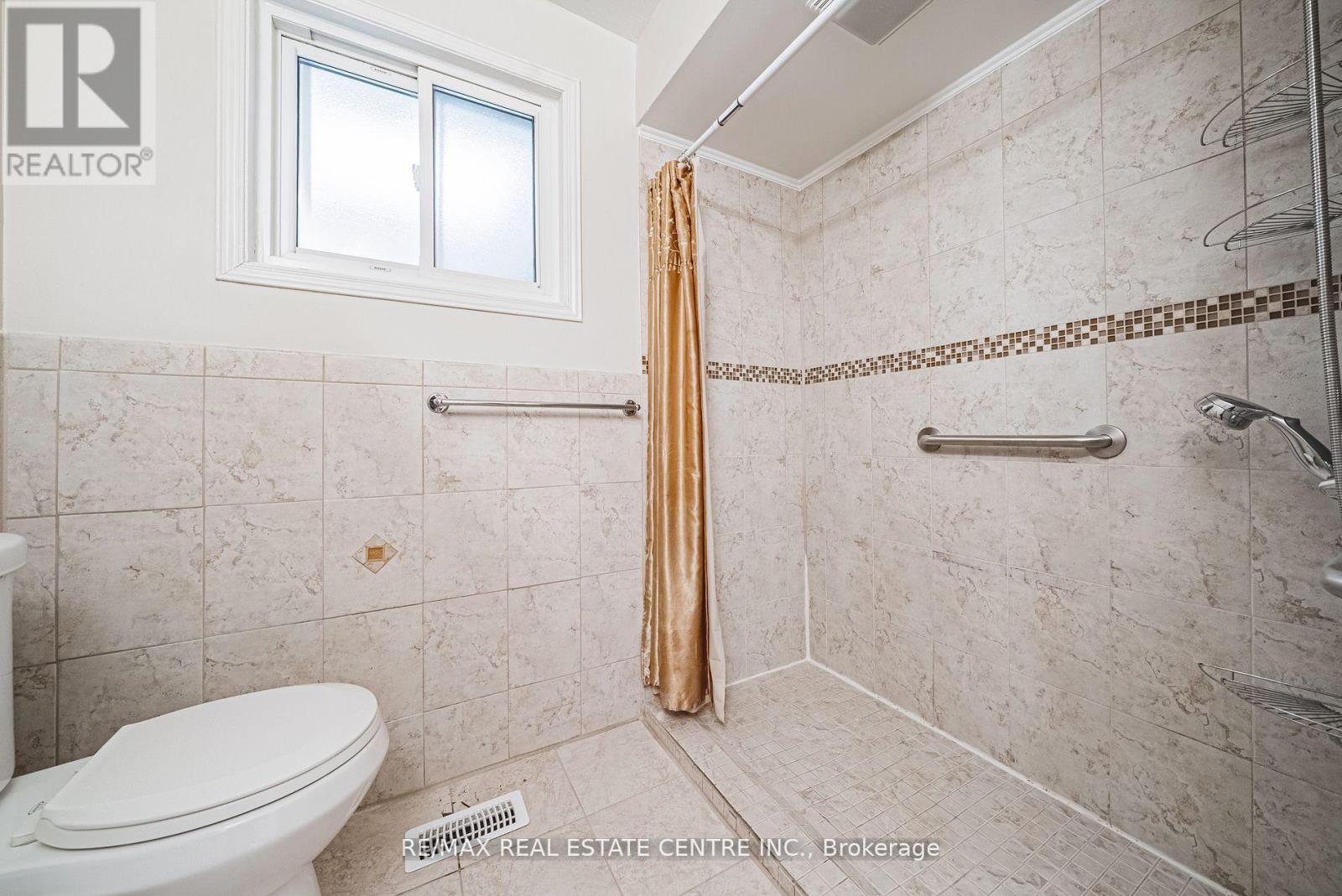 665 Woodbridge Avenue, Vaughan, Ontario  L4L 2T9 - Photo 21 - N12310349