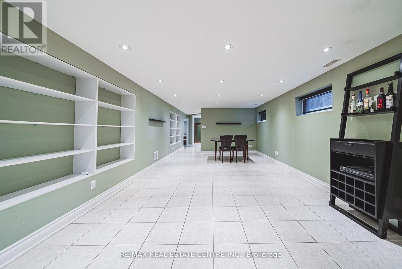 665 Woodbridge Avenue, Vaughan, Ontario  L4L 2T9 - Photo 32 - N12310349