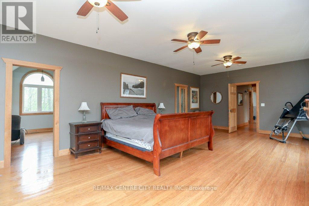 47640 Rush Creek Line, Malahide, Ontario  N5H 2R2 - Photo 41 - X12154993